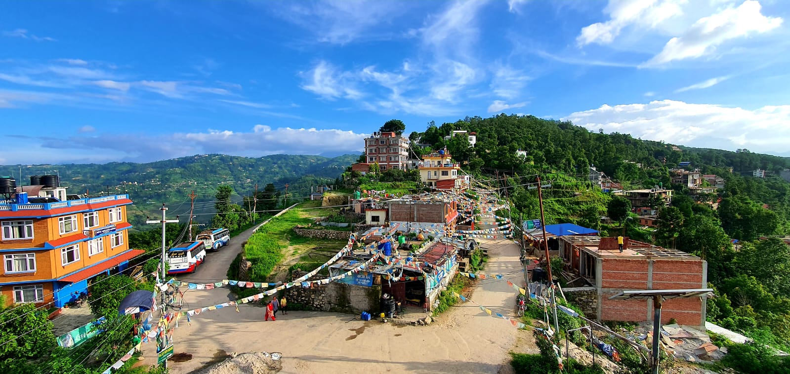 EXPERIENCE LUXURY IN THE HEART OF NATURE!